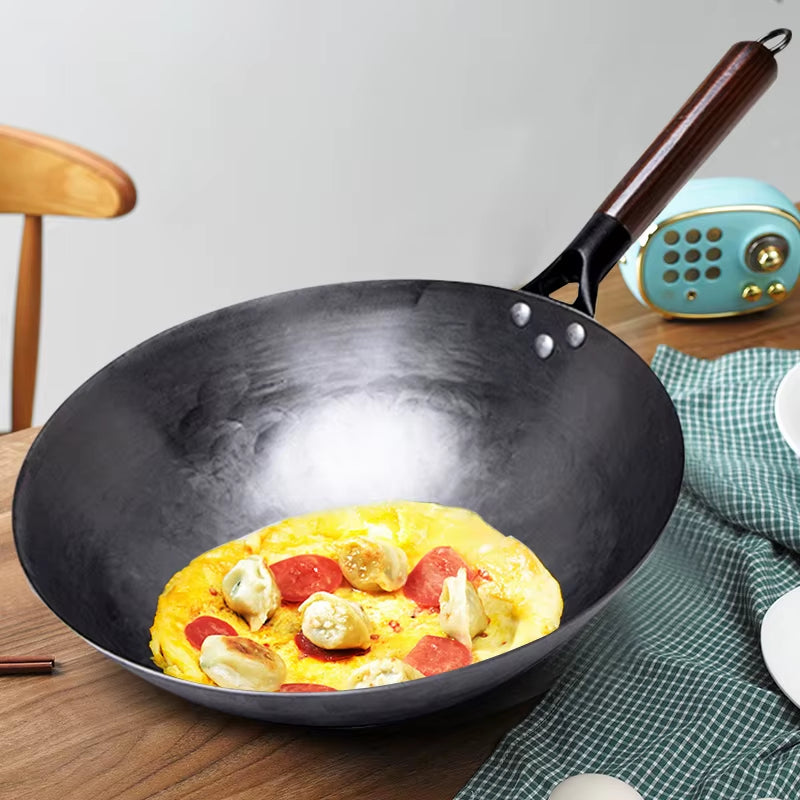 Traditional Iron Wok,Non-Coating Woks Hand Forged for Kitchen Panwooden Handle Wok Kitchen Gas Pot Cookware