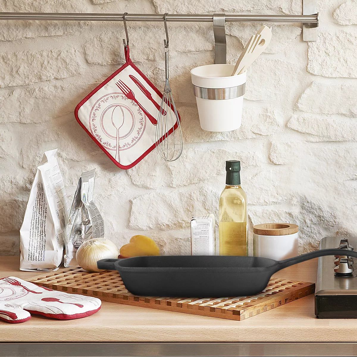 COMMERCIAL CHEF Pre-Seasoned Cast Iron Square Grill Pan 10.5" for Searing, Black